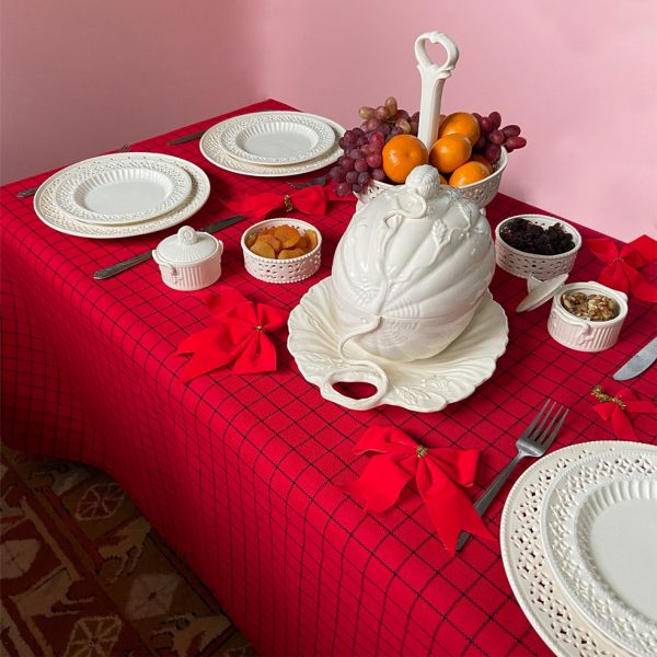 Christmas-Has-Arrived-Ava-Tablecloth-Red-Side-One-Nine-Eight-Five-300dpi